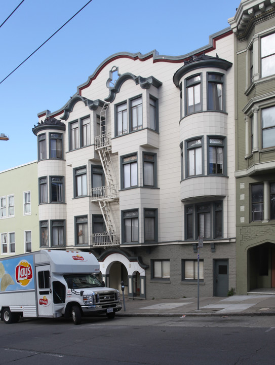 1680 Clay St in San Francisco, CA - Building Photo