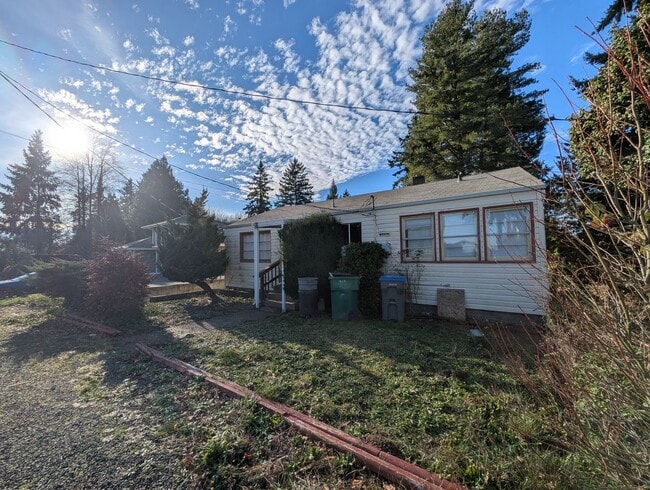 property at 409 S Charleston Ave