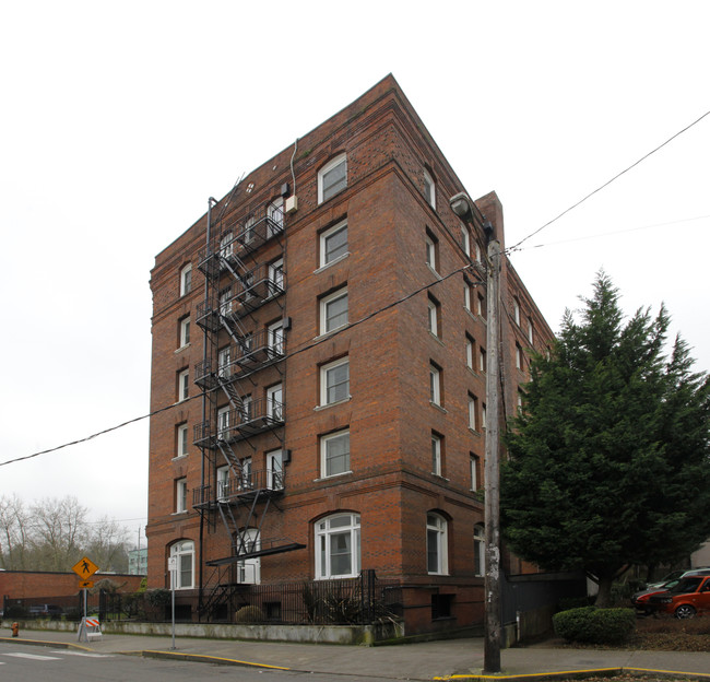 Alexandra Court Apartments in Portland, OR - Foto de edificio - Building Photo