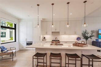 850 Central Ave in Naples, FL - Building Photo - Building Photo