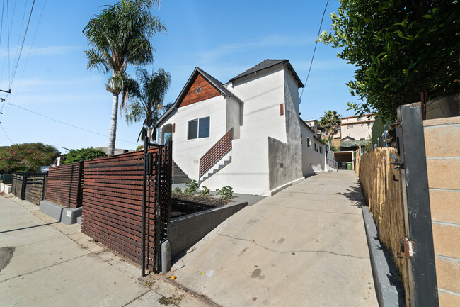 3361 City Terrace Dr in Los Angeles, CA - Building Photo - Building Photo