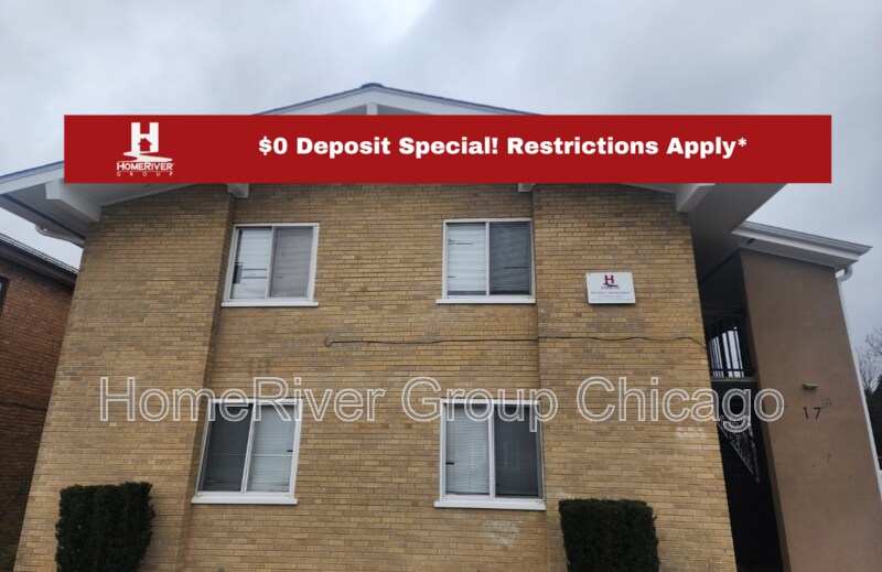 17 N Hillside Ave in Hillside, IL - Building Photo