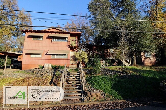 1531 Mussel Shoals Ave in Shasta Lake, CA - Building Photo - Building Photo