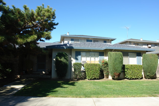 1429 Lexington Dr in San Jose, CA - Foto de edificio - Building Photo