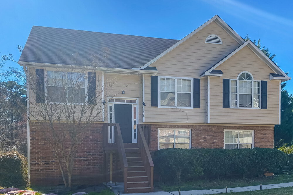 7719 Briar Forest Ln in Riverdale, GA - Building Photo