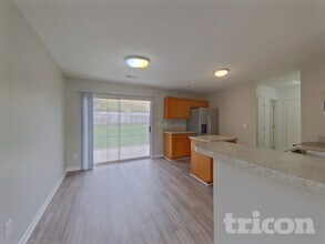 325 Hampton Ridge Dr in Greer, SC - Building Photo - Building Photo