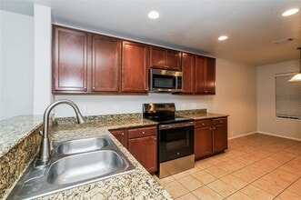 15976 Avenel Way in Fort Worth, TX - Building Photo - Building Photo