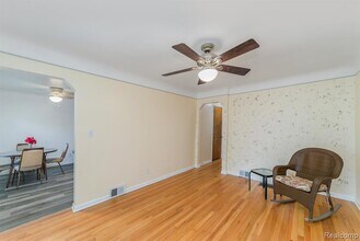 305 E Granet Ave in Hazel Park, MI - Building Photo - Building Photo