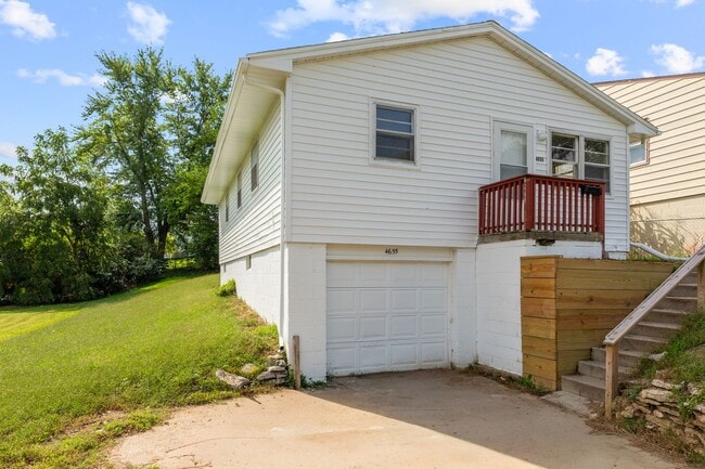4655 Curtis Ave in Omaha, NE - Building Photo - Building Photo