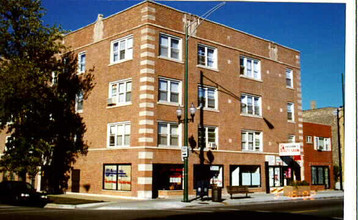 2854-2860 W Montrose Ave in Chicago, IL - Building Photo - Building Photo