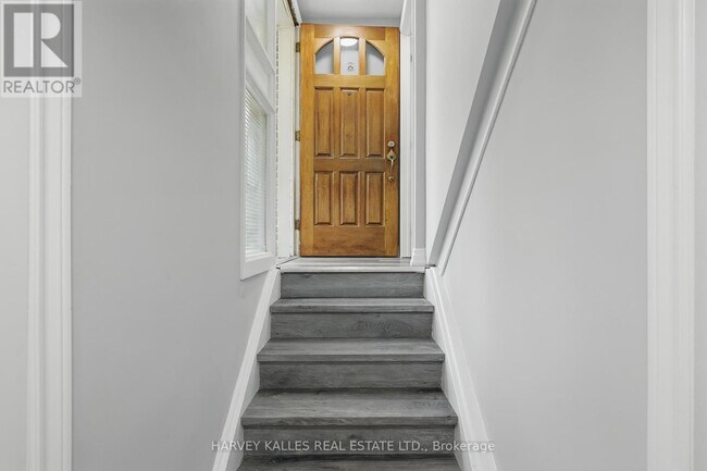 1 Vanity Ct in Toronto, ON - Building Photo - Building Photo