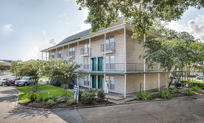 River Oaks Apartments in Lafayette, LA - Foto de edificio - Building Photo