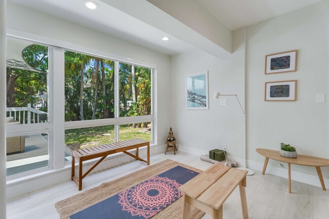 819 Hollywood Blvd in Hollywood, FL - Foto de edificio - Building Photo