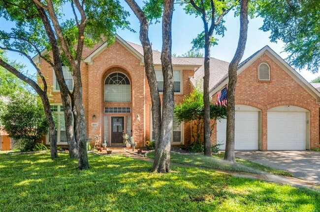 property at 2021 Broadleaf Dr