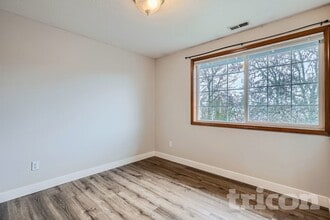 16209 NE 12th St in Vancouver, WA - Building Photo - Building Photo