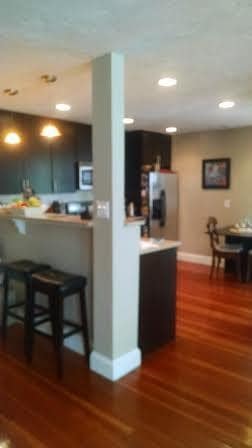 211 W 8th St, Unit 2F in Boston, MA - Building Photo - Building Photo