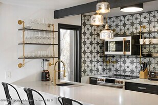 35 Upper Woodbridge Rd in Snowmass Village, CO - Building Photo