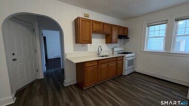 113 Spring St in Bridgeport, CT - Building Photo - Building Photo