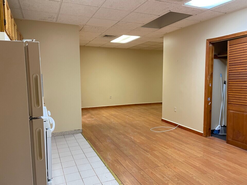 105 Ferry St in Malden, MA - Building Photo