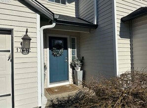 17412 SE 28th St in Vancouver, WA - Foto de edificio - Building Photo