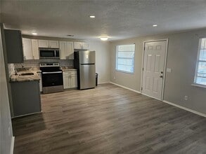 614 Dogwood Ct in Dunedin, FL - Building Photo - Building Photo