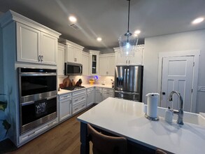 40 Elmsley Rd in Greenville, SC - Foto de edificio - Building Photo