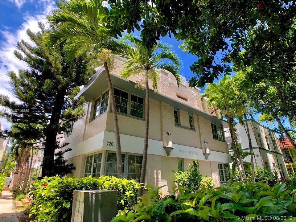 720 Meridian Ave-Unit -3 in Miami Beach, FL - Building Photo