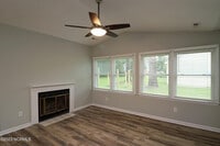 498 Hemlock Dr photo'