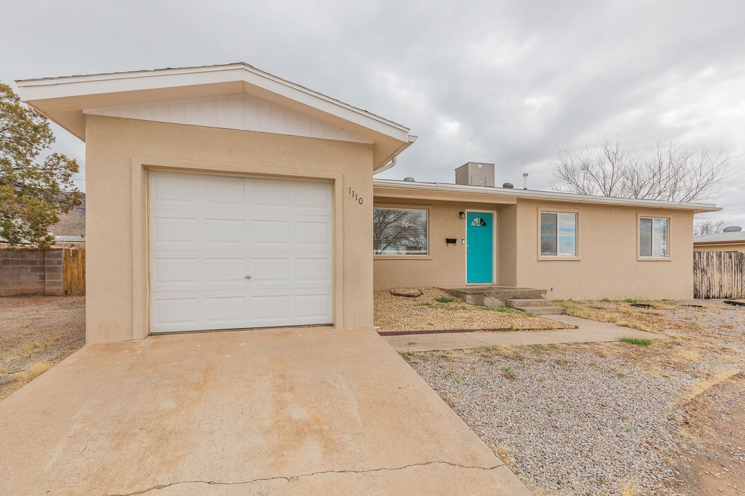 1110 Juniper Dr in Alamogordo, NM - Building Photo