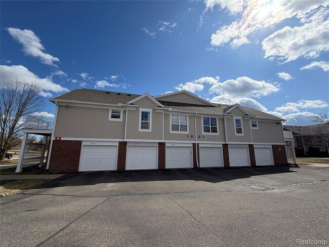 16751 Carriage Wy in Northville, MI - Building Photo - Building Photo