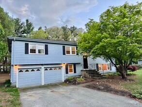 9 Brooks Rd in Sudbury, MA - Building Photo - Building Photo