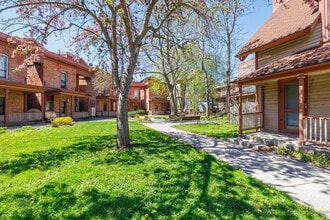 Greenway Place in Syracuse, NY - Building Photo - Building Photo