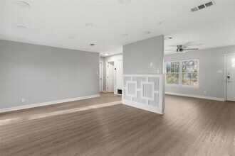 2308 Devonshire Dr in Austin, TX - Building Photo - Building Photo