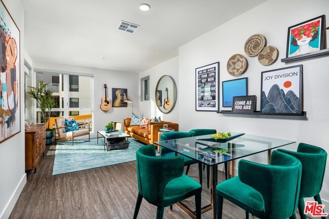 1101 N Main St in Los Angeles, CA - Building Photo - Building Photo