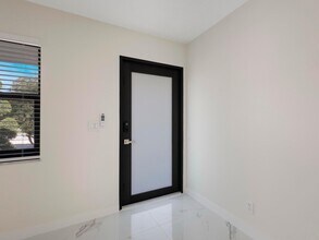 992 Mohican Blvd in Jupiter, FL - Building Photo - Building Photo