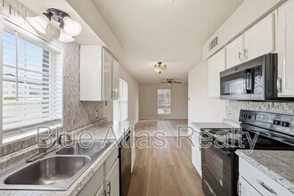 702 Skyline Dr in Duncanville, TX - Building Photo - Building Photo