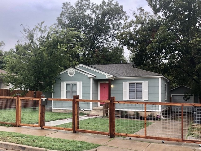 2813 Mitchell Ave in Waco, TX - Building Photo - Building Photo