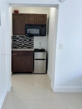 2467 NW 95th Terrace in Miami, FL - Building Photo - Building Photo
