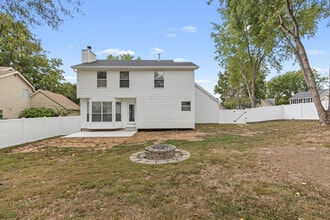 245 Westridge Parc Ln in Ellisville, MO - Building Photo - Building Photo