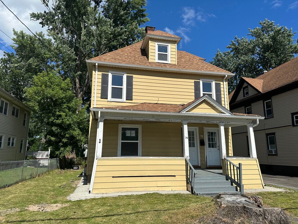 16 Mason Ave, Unit 2 in Binghamton, NY - Building Photo
