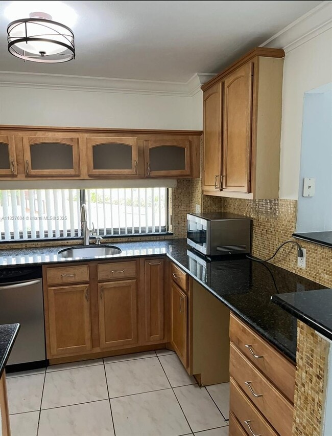 property at 16919 N Bay Rd