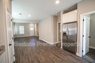 320 W Bond St in Denison, TX - Building Photo - Building Photo
