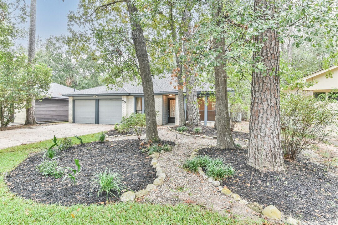20 Tulip Hill Ct in Spring, TX - Building Photo