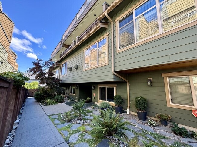 1508 California Ave SW in Seattle, WA - Building Photo - Building Photo