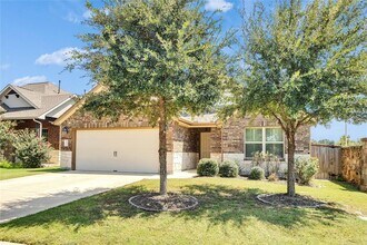 2132 Montesol Ln in Leander, TX - Foto de edificio - Building Photo
