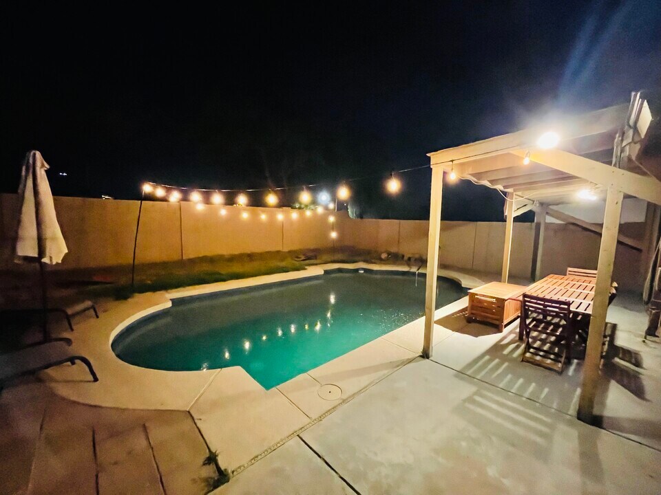 3721 W Waltann Ln in Phoenix, AZ - Foto de edificio