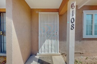 6108 Calle Nueve NW in Albuquerque, NM - Building Photo - Building Photo