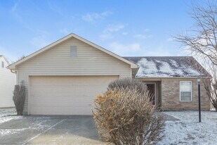 7621 Blue Willow Dr in Indianapolis, IN - Building Photo