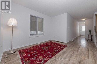 215 Diana Dr in Orillia, ON - Building Photo - Building Photo