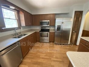 12725 S Raintree Dr in Olathe, KS - Building Photo - Building Photo